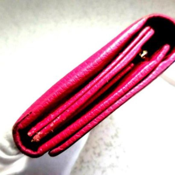 Gucci Fuchsia W Gold Hardware XL Checkbook Size - Picture 5 of 8